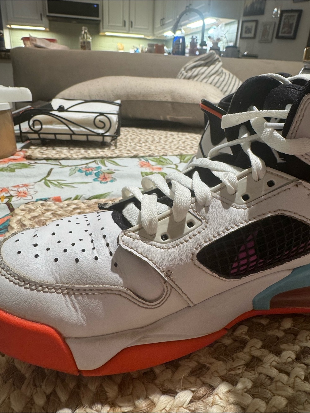 Nike Air Jordan Mars 270 White Hyper Pink Blue GS 7Y 8.5 Women’s Basketball Shoe - Picture 7 of 15